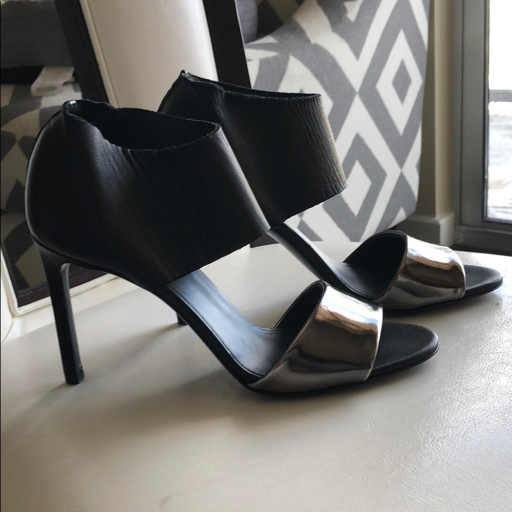 Vince. Black/Metallic Peep Toe Heels - 6 1/2